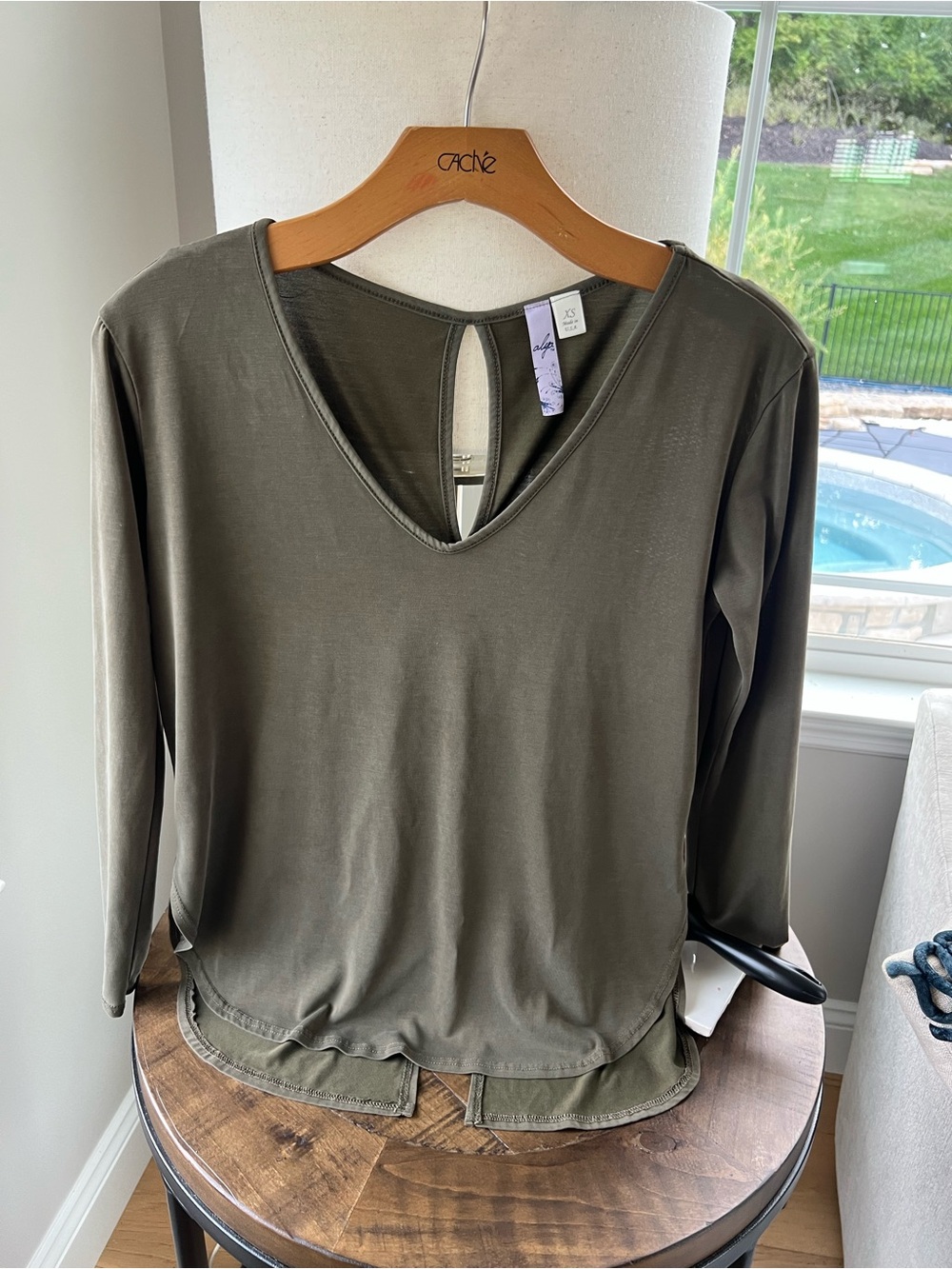 Francesca's Collections Olive Green V-Neck Long Sleeve Top with Back Keyhole